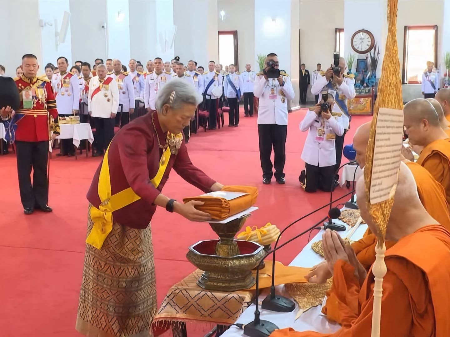 สส. ร่วมเฝ้าฯ รับเสด็จ สมเด็จพระกนิษฐาธิราชเจ้า กรมสมเด็จพระเทพรัตนราชสุดาฯ สยามบรมราชกุมารี ในการพระราชพิธีทรงบำเพ็ญพระราชกุศลถวายผ้าพระกฐิน พุทธศักราช 2568