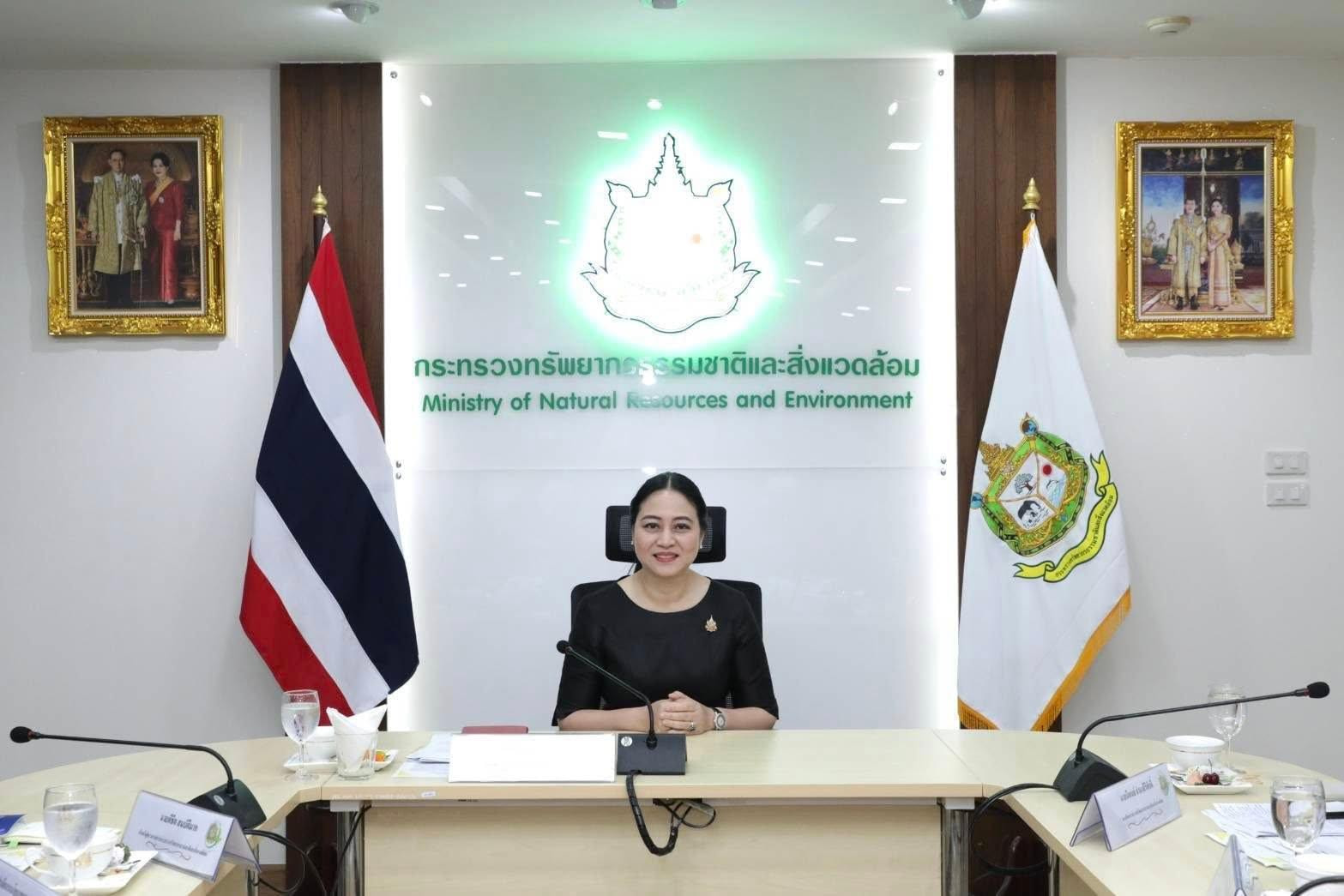 “ปลัด ทส. ดร.รวีวรรณ ภูริเดช” มอบนโยบายหัวหน้าหน่วยงานในสังกัด ย้ำชัด “มุ่งพา ทส. ให้ก้าวหน้า..มองประโยชน์ประเทศเป็นลำดับแรก..ยึดหลักธรรมาธิปไตย และน้อมนำพระบรมราโชวาทเป็นหลักในการทำงาน”