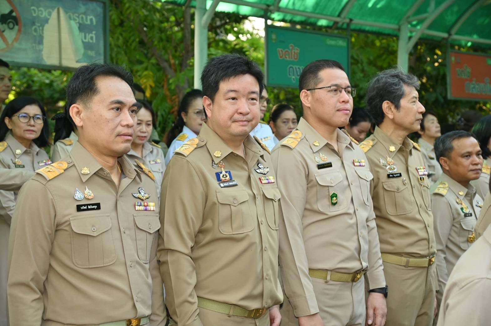 รมว.ทส. ‘สุชาติ’ เริ่มงานวันแรก เดินหน้าแก้ปัญหาสิ่งแวดล้อม เร่งคุมไฟป่า–หมอกควัน