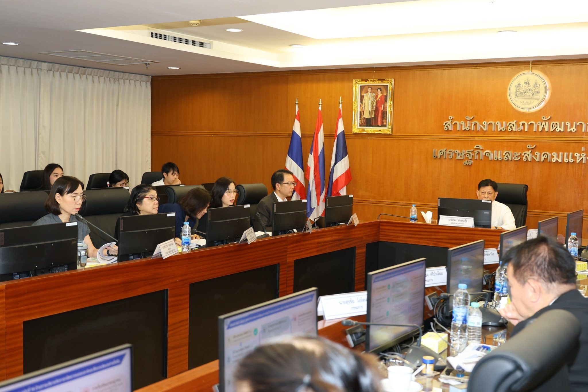 กรมลดโลกร้อน ร่วมประชุมคณะกรรมการยกร่างแผนพัฒนาเศรษฐกิจและสังคมแห่งชาติ ฉบับที่ 14 (พ.ศ. 2571- 2575) ด้านการบริหารจัดการทรัพยากรและสิ่งแวดล้อมอย่างยั่งยืน ครั้งที่ 4/2569