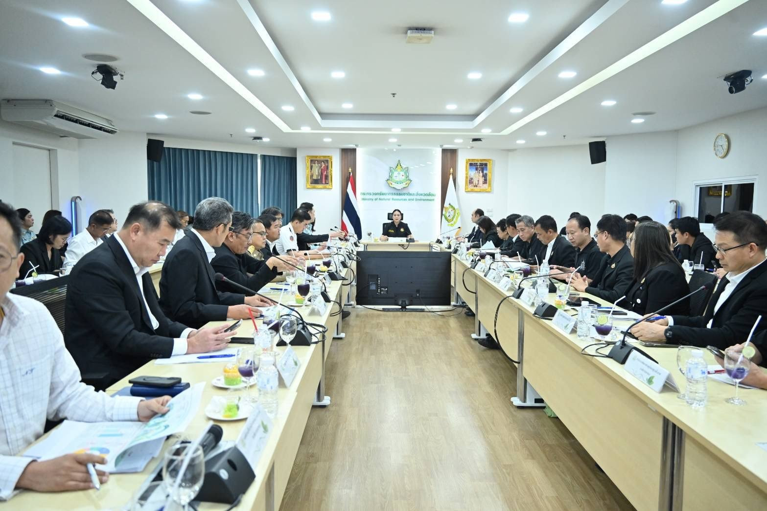 กรมลดโลกร้อน ร่วมประชุมทบทวนการจัดทำคำของบประมาณรายจ่ายประจำปีงบประมาณ พ.ศ. 2570 กระทรวงทรัพยากรธรรมชาติและสิ่งแวดล้อม